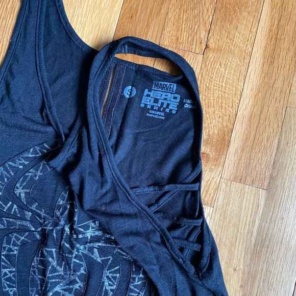 Her Universe Marvel Hero Elite Spider-Man workout top - Picture 2 of 4